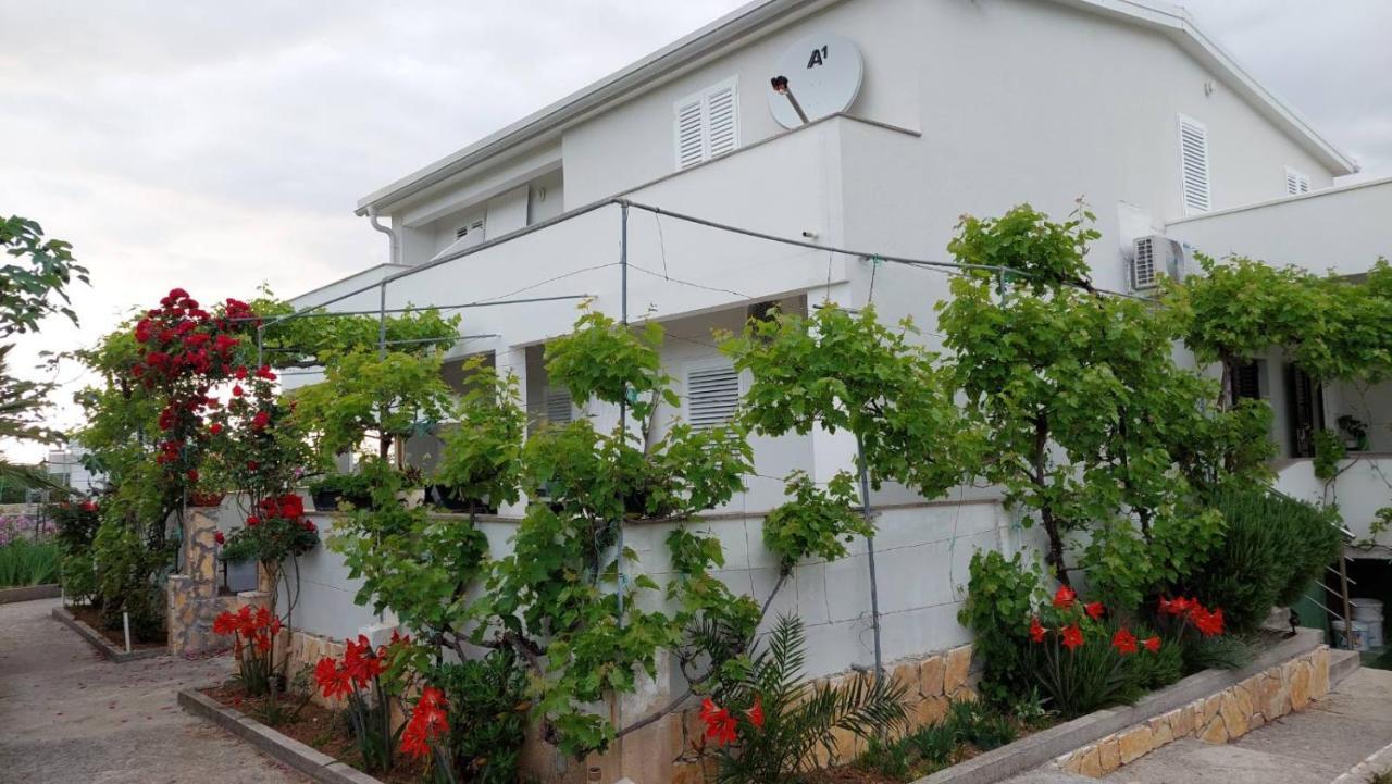 Apartamento Oaza Ražanac Exterior foto